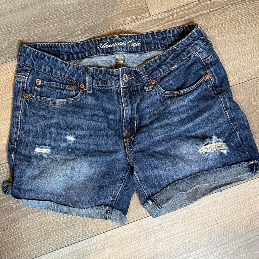 Vintage American Eagle Women's Blue and Navy Shorts